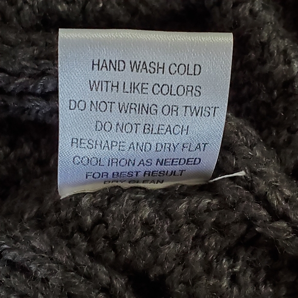 Pink Rose - Sleeveless Sweater - Picture 5 of 7